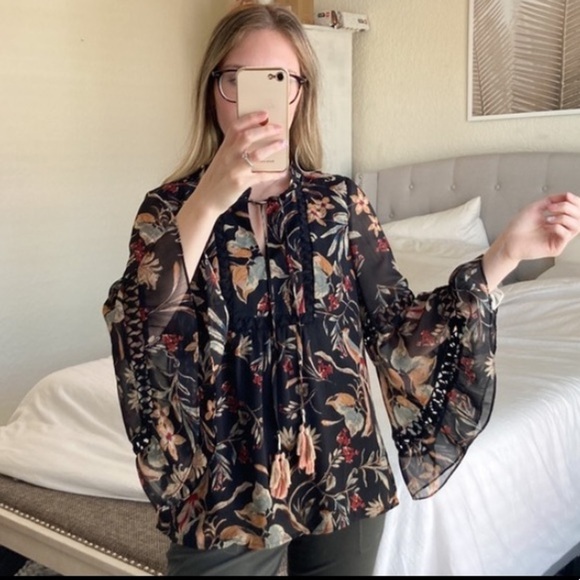 Anthropologie Maeve odetta black floral and bird print bell sleeve shirt - Picture 4 of 15